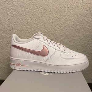 Nike Air Force one brand new in box size 6 youth womens size 7.5 shoes